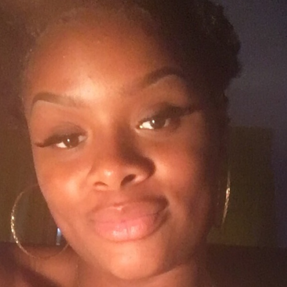 Meet your Posher, Tayla